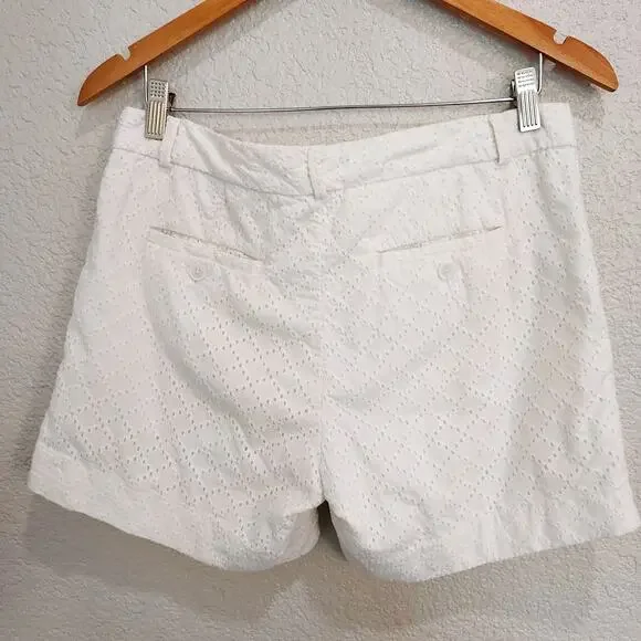 Banana Republic White Eyelet Chino Shorts Size 6 - Picture 6 of 10
